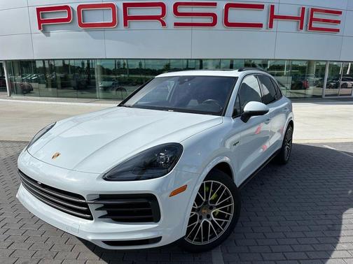 2023 Porsche Cayenne E-Hybrid Platinum Edition
