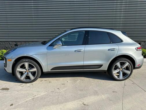 2025 Porsche Macan