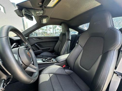 2024 Porsche 911 Carrera T