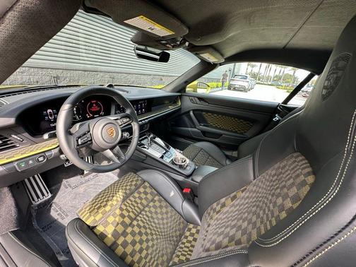 2026 Porsche 911 Carrera GTS