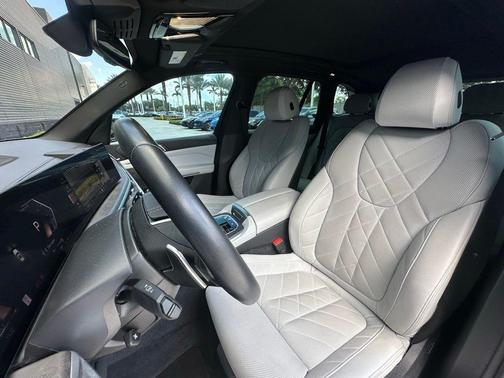 Alpine White 2024 BMW X5 sDrive40i