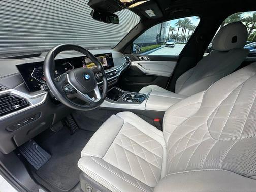 Alpine White 2024 BMW X5 sDrive40i