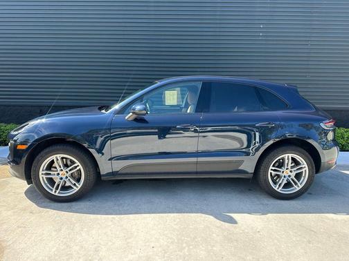 2021 Porsche Macan Base
