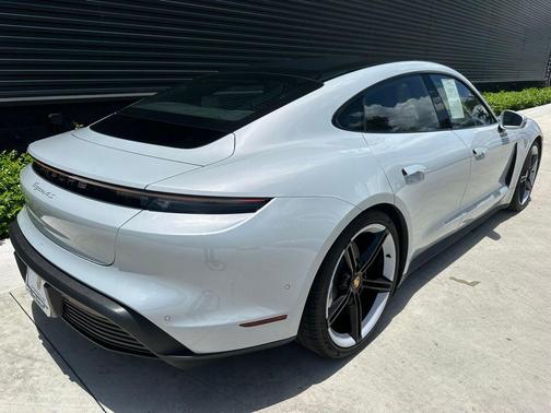 2024 Porsche Taycan 4S