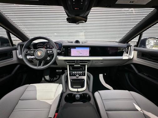 2026 Porsche Cayenne GTS