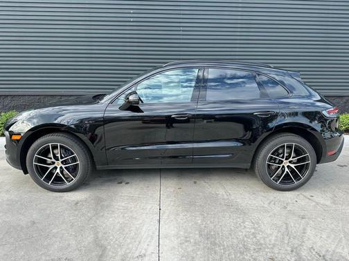 2025 Porsche Macan