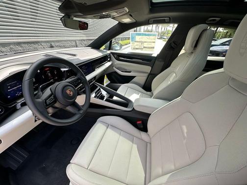 Slate Gray 2026 Porsche Macan 4