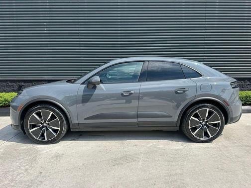 Slate Gray 2026 Porsche Macan 4