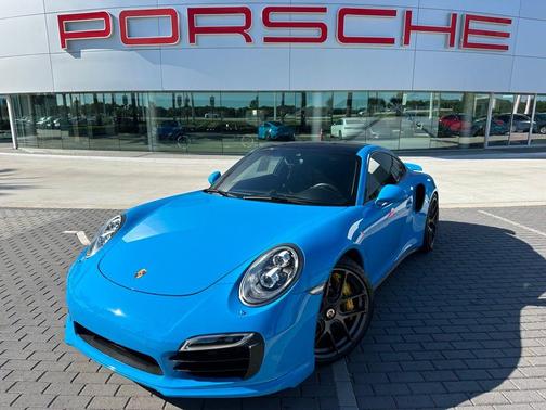 2015 Porsche 911 Turbo S