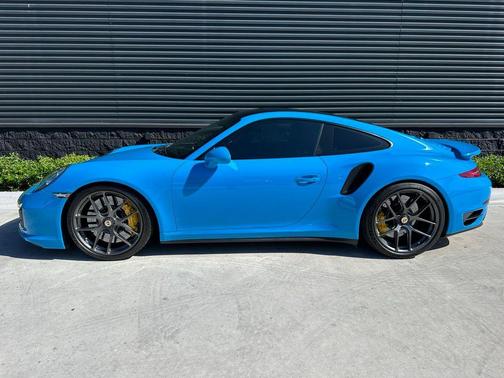 2015 Porsche 911 Turbo S