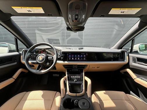 Chalk 2026 Porsche Cayenne Base