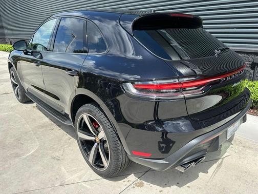 2025 Porsche Macan S