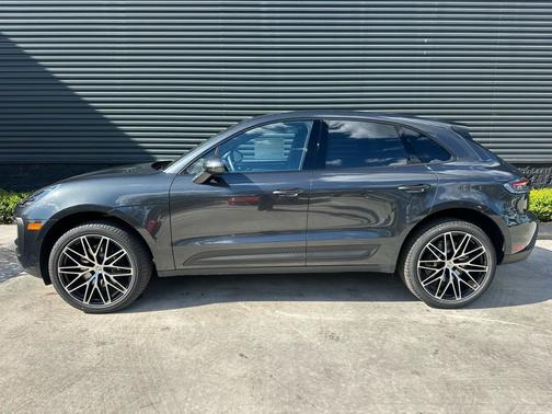 Volcano Grey Metallic 2026 Porsche Macan