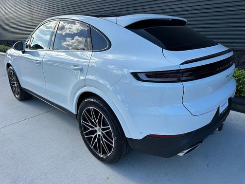 2026 Porsche Cayenne AWD