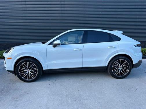 2026 Porsche Cayenne AWD
