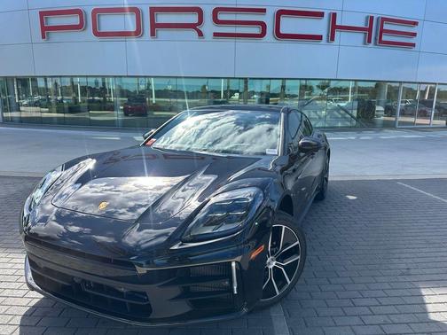 2025 Porsche Panamera E-Hybrid 4
