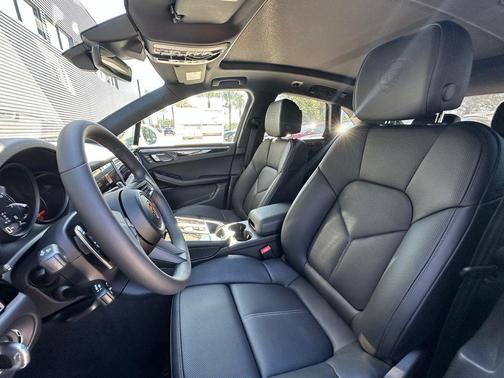 White 2026 Porsche Macan Base