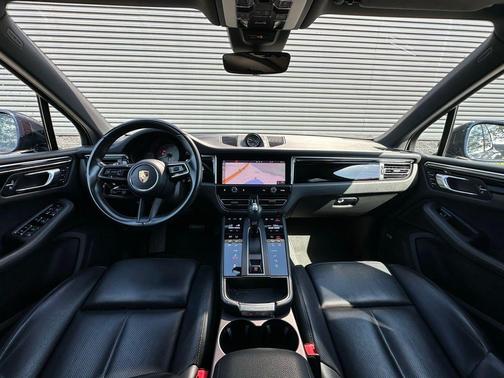 2023 Porsche Macan S