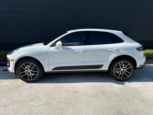 2023 Porsche Macan 