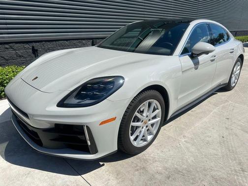 2024 Porsche Panamera Base