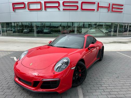 2018 Porsche 911 Carrera GTS