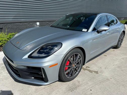 2025 Porsche Panamera E-Hybrid 4S