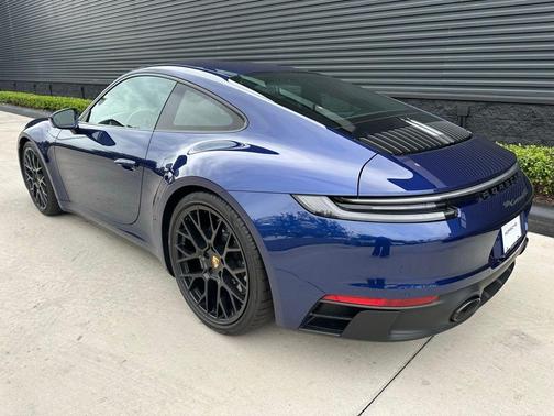 2024 Porsche 911 Carrera GTS