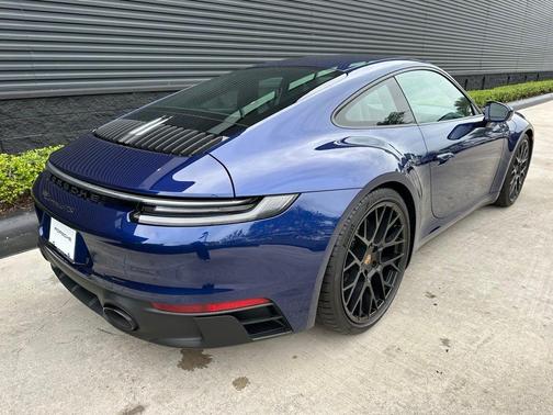 2024 Porsche 911 Carrera GTS