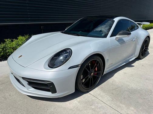 2024 Porsche 911 Carrera GTS