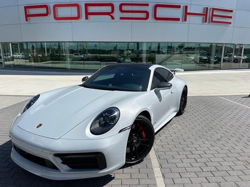 2024 Porsche 911 Carrera GTS