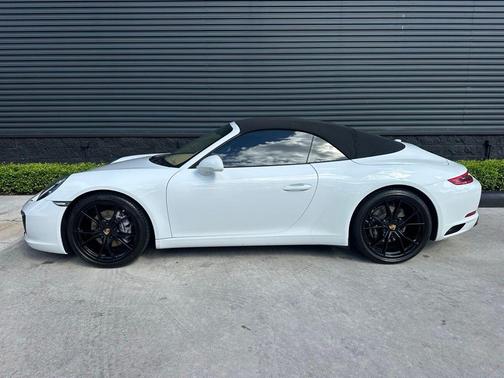 2017 Porsche 911 Carrera