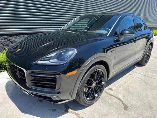 2023 Porsche Cayenne E-Hybrid Coupe
