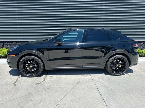 2023 Porsche Cayenne E-Hybrid Coupe