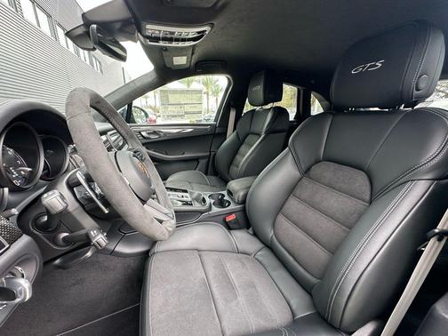2026 Porsche Macan GTS
