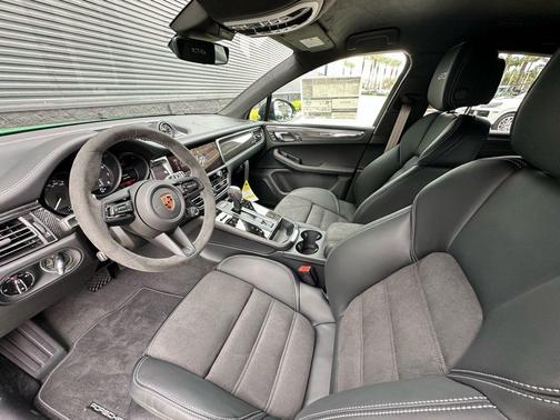 2026 Porsche Macan GTS