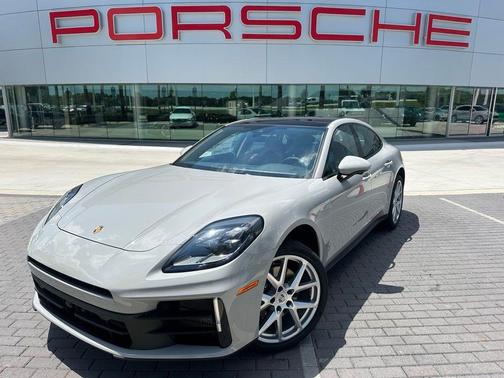 2025 Porsche Panamera Base