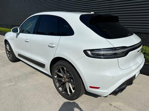Carrara White Metallic 2026 Porsche Macan GTS
