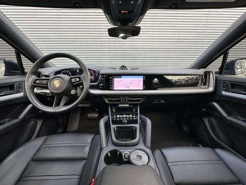 2024 Porsche Cayenne AWD
