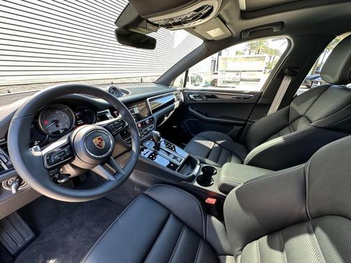 2026 Porsche Macan S