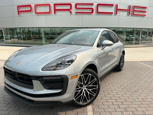 2026 Porsche Macan Base