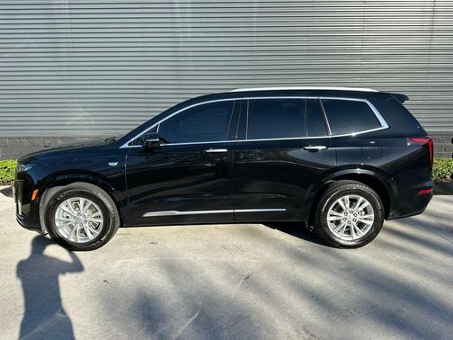 2024 Cadillac XT6 Luxury FWD