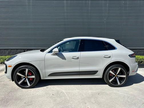 2026 Porsche Macan S