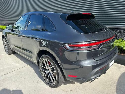 Volcano Grey Metallic 2026 Porsche Macan S