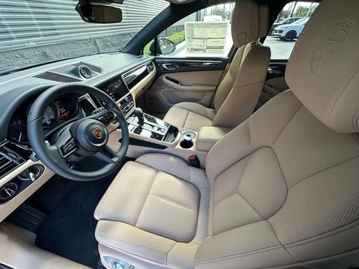 Volcano Grey Metallic 2026 Porsche Macan S