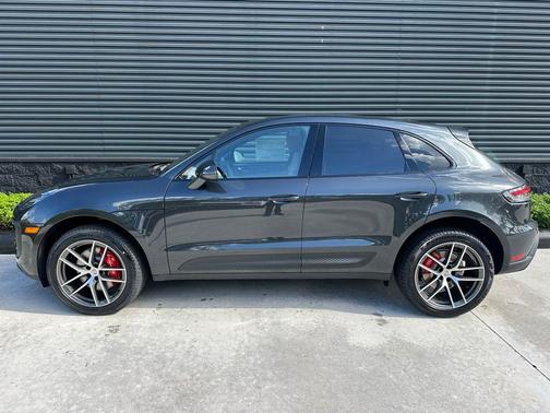 Volcano Grey Metallic 2026 Porsche Macan S
