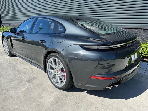 2025 Porsche Panamera E-Hybrid 4S