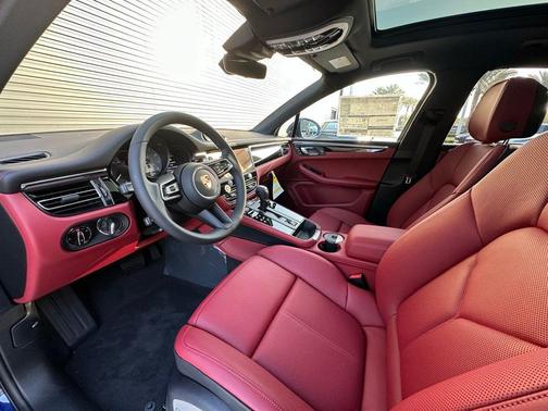 2025 Porsche Macan S