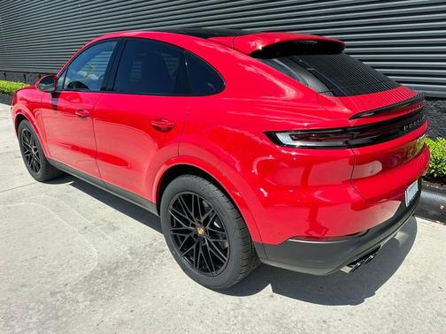 2026 Porsche Cayenne AWD