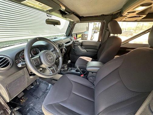 Pearl 2013 Jeep Wrangler Sport
