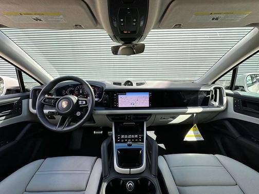 2026 Porsche Cayenne GTS